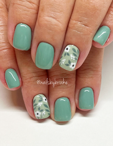 Misty Flowers Nails