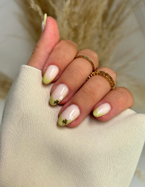 Shamrock Dreams Nails