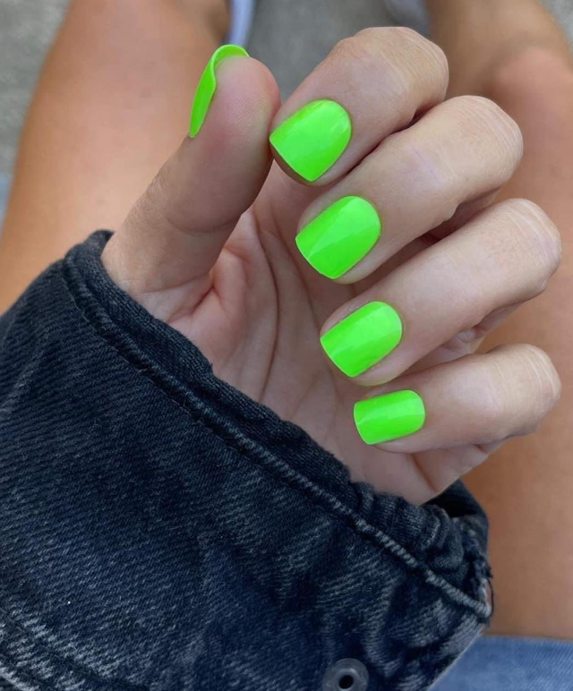 St. Paddy Green Nails