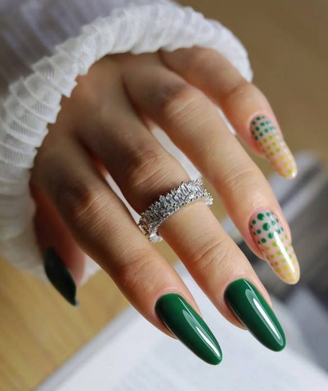 duo green nails